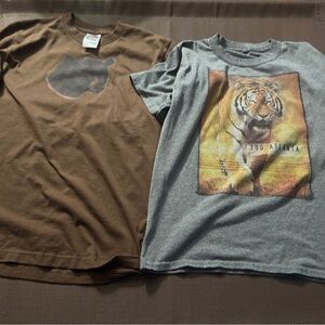 Animal Gray and Brown Kids Graphic T-Shirts lot of 2 size medium (8-10)